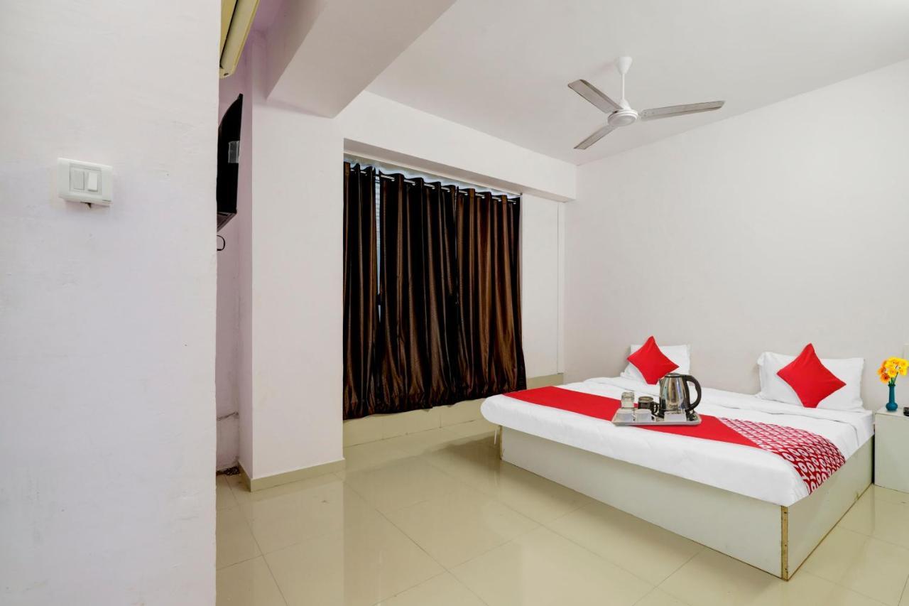 Hotel O Cozy Rooms Сурат Екстериор снимка